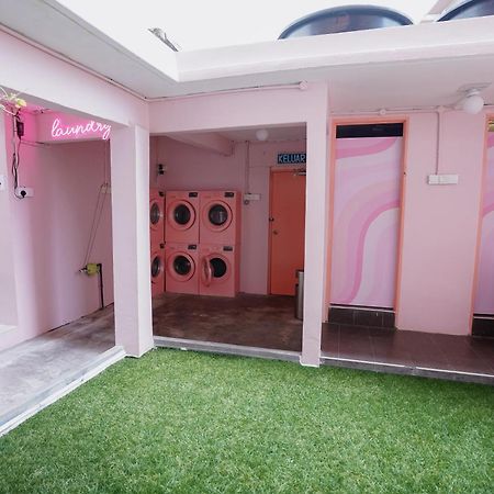 Pink Cabana Hotel George Town Exterior foto