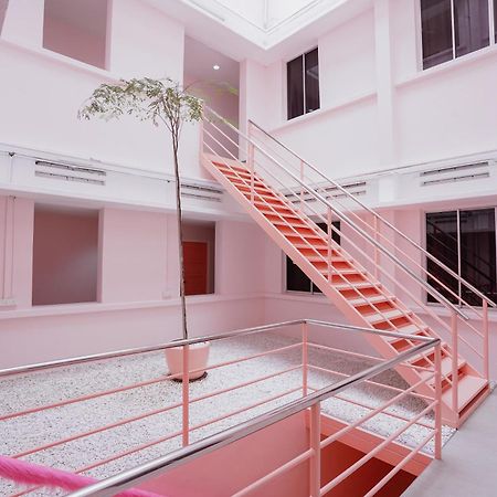 Pink Cabana Hotel George Town Exterior foto