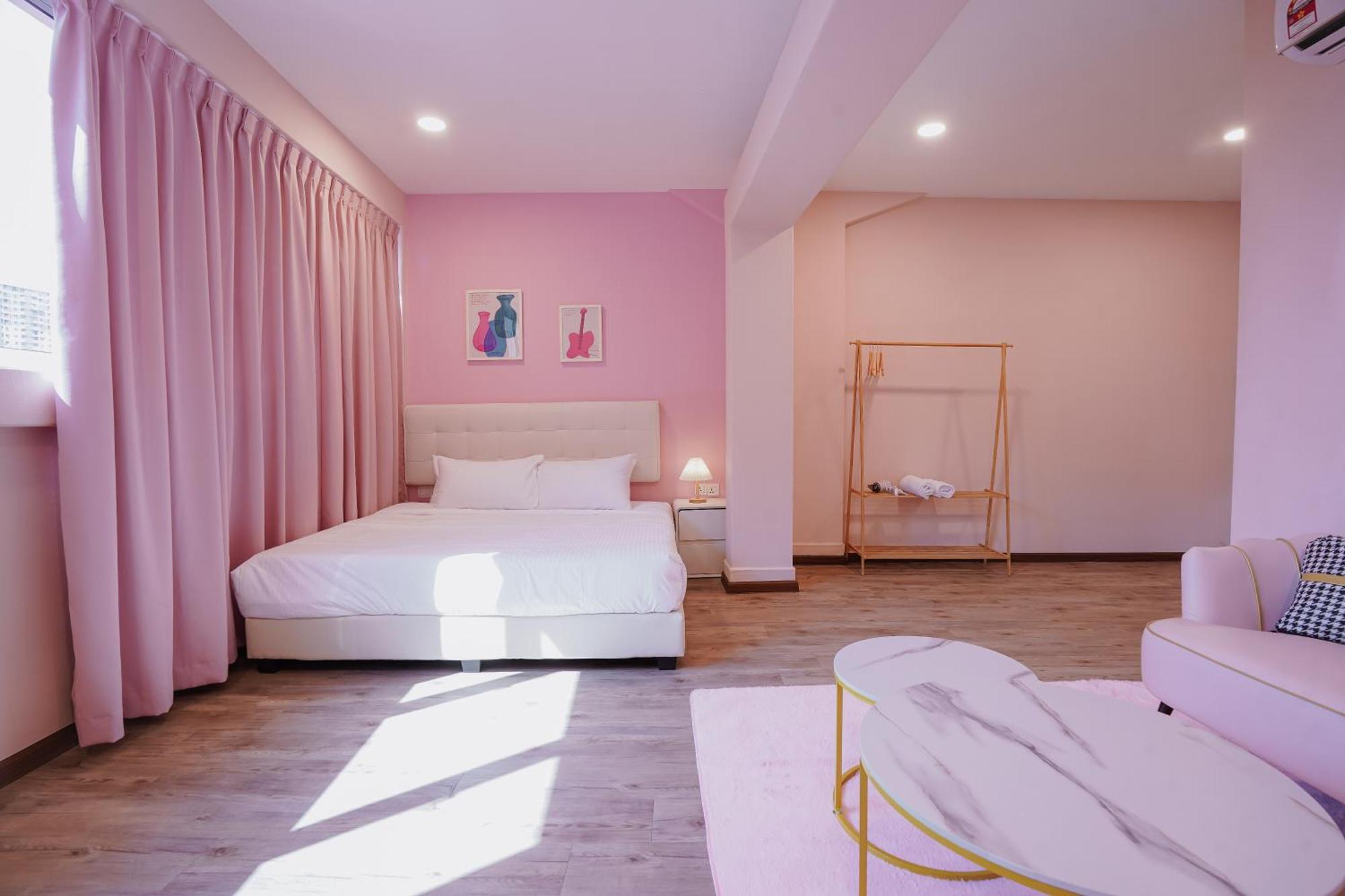 Pink Cabana Hotel George Town Exterior foto