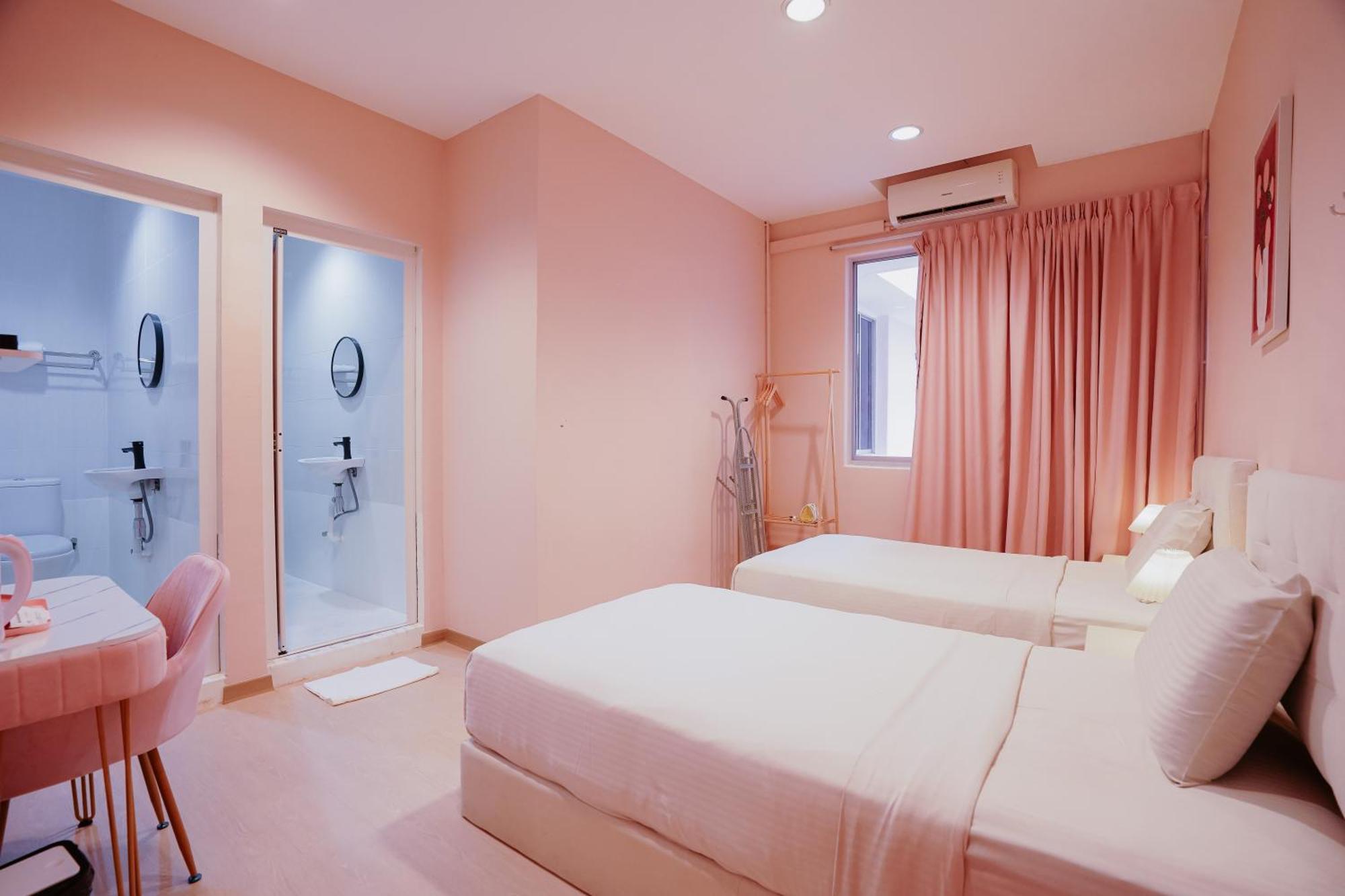 Pink Cabana Hotel George Town Exterior foto